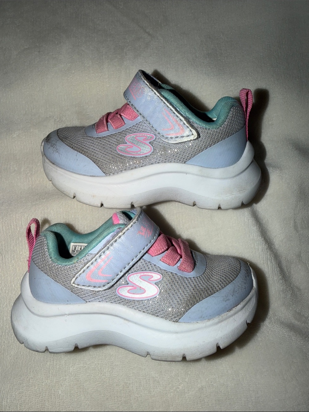 Skechers Kids Powder Blue & Pink Athletic Sneakers with Aqua Lining